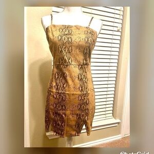 NWT WILD HONEY SNAKE PRINT VENT FRONT MINI…